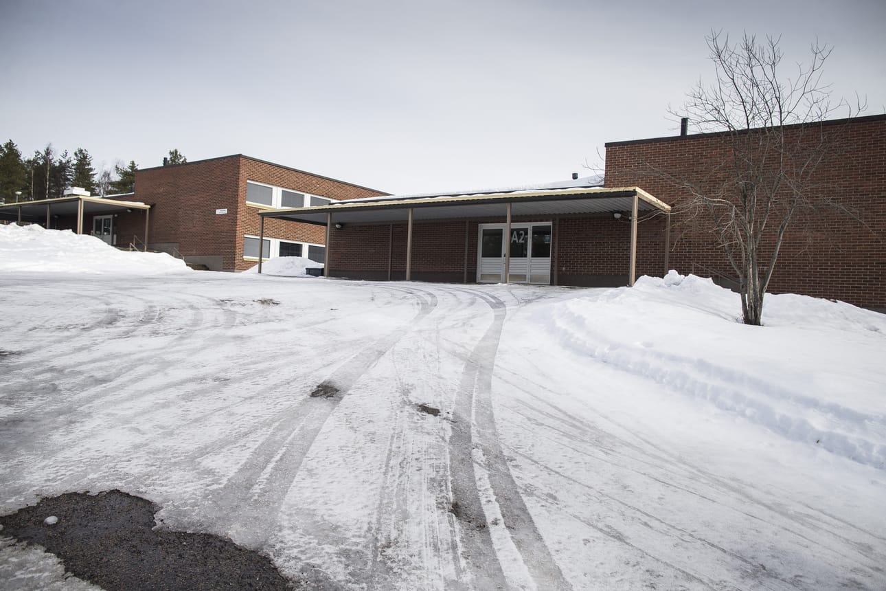 THL:n mukaan oireilun määrän perusteella ei pystytä luotettavasti arvioimaan, millainen on rakennuksen sisäilman laatu. Kuvituskuvaa Rovaniemen Vaaranlammen koulusta, jossa on todettu monta kertaa sisäilmaongelmia.