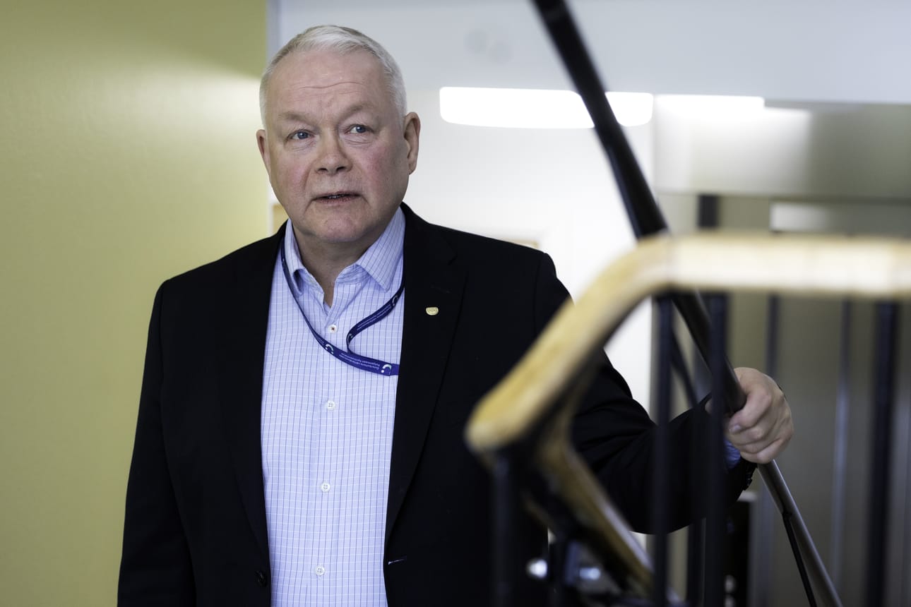Piakkoin töistä pois jäävä Erkki Penttinen toteaa, että yksi hänen työuransa ikävimmistä asioista on ollut Vaasan vastaanottokeskuksen lakkauttaminen.