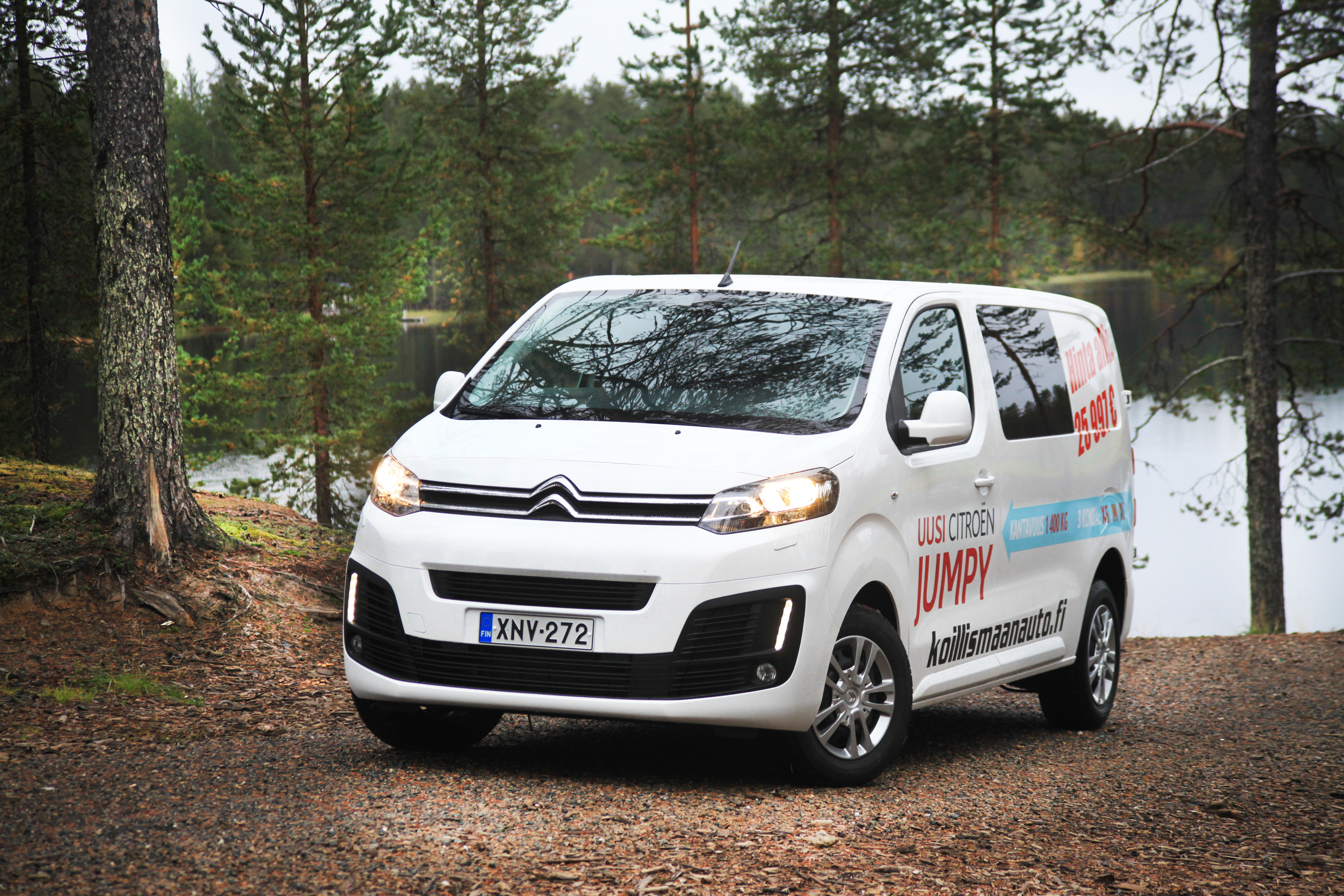 Jumpy on samannäköinen kuin sisarmallinsa Peugeotilla ja Toyotalla.