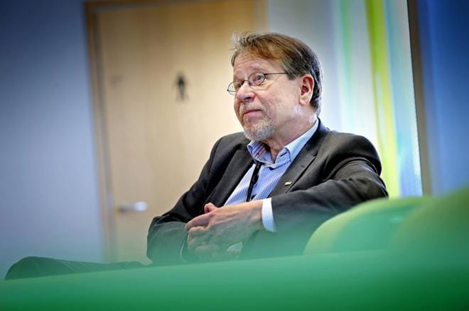 Maaseutuvirasto Mavin uutena ylijohtajana vapulta aloittava Antti-Jussi Oikarinen sanoo Mavilla olevan edessä melkoinen kaksivuotisjakso. Mavi ja Evira yhdistetään uudeksi virastoksi ja samanaikaisesti tulee voimaan myös maakuntauudistus maakuntien korvatessa elyt ja kuntien hallintoalueet. Oikarisen mukaan kaikki maataloushallinnon toimijat ovat vuonna 2019 uusia. KUVAT: KARI LÖFHJELM