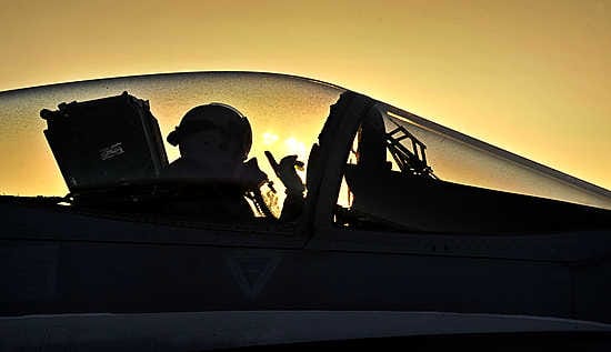 Lapin lennoston F-18 Hornet -hävittäjät lentävät taiteluharjoituksia yhä tiiviimmin ruotsalaisten Jas-39 Gripen -hävittäjien kanssa.