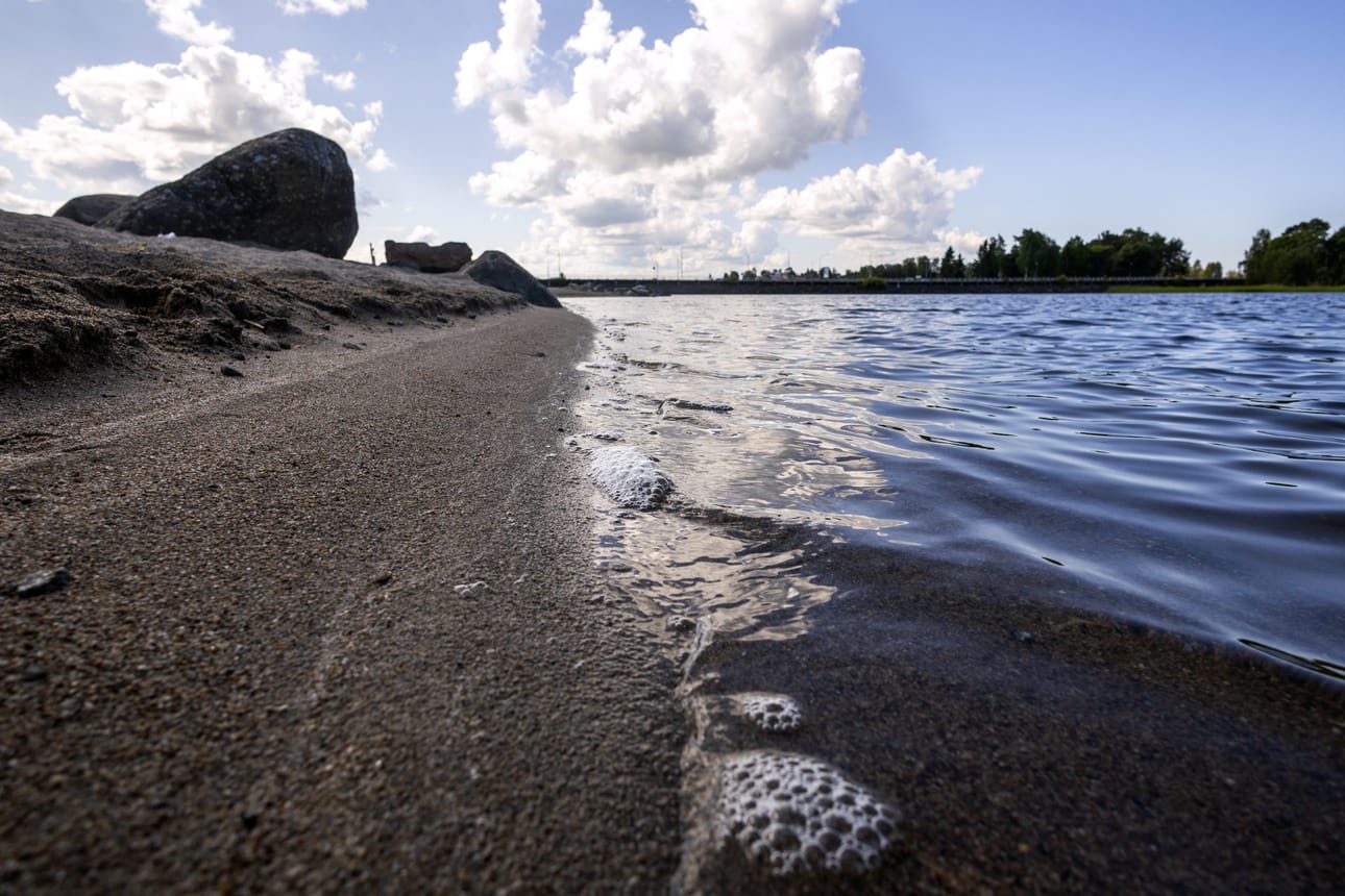 Hietasaaren uimavedet lämpenivät jo toukokuussa palvelemaan uimareita.