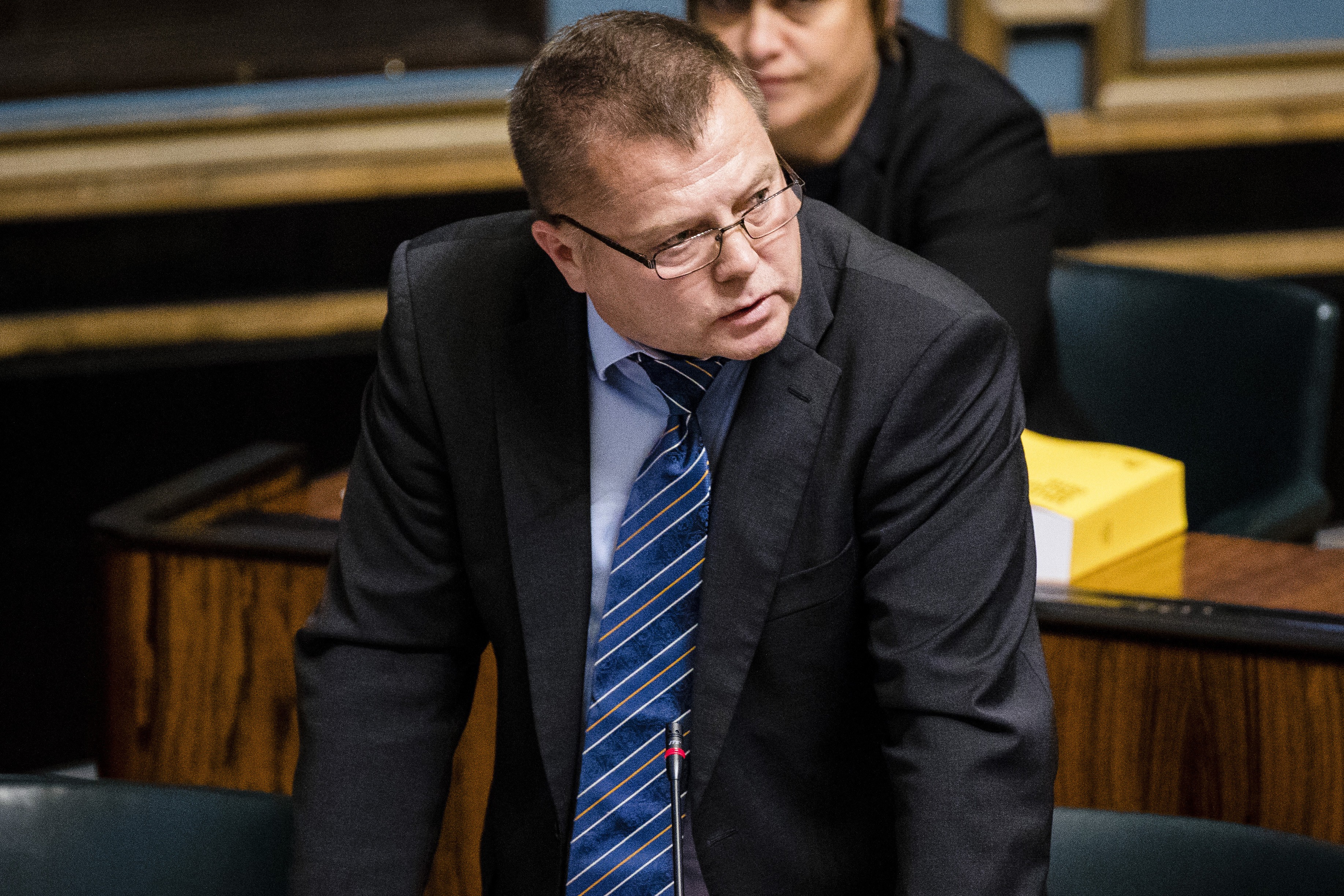 Vasemmistoliiton lappilainen kansanedustaja Markus Mustajärvi pitää työttömyysturvan aktiivimallia järjettömänä työttömien kiusaamisena. Hän ei ole huomannut sähköpostissaan työttömien työhakemuksia.