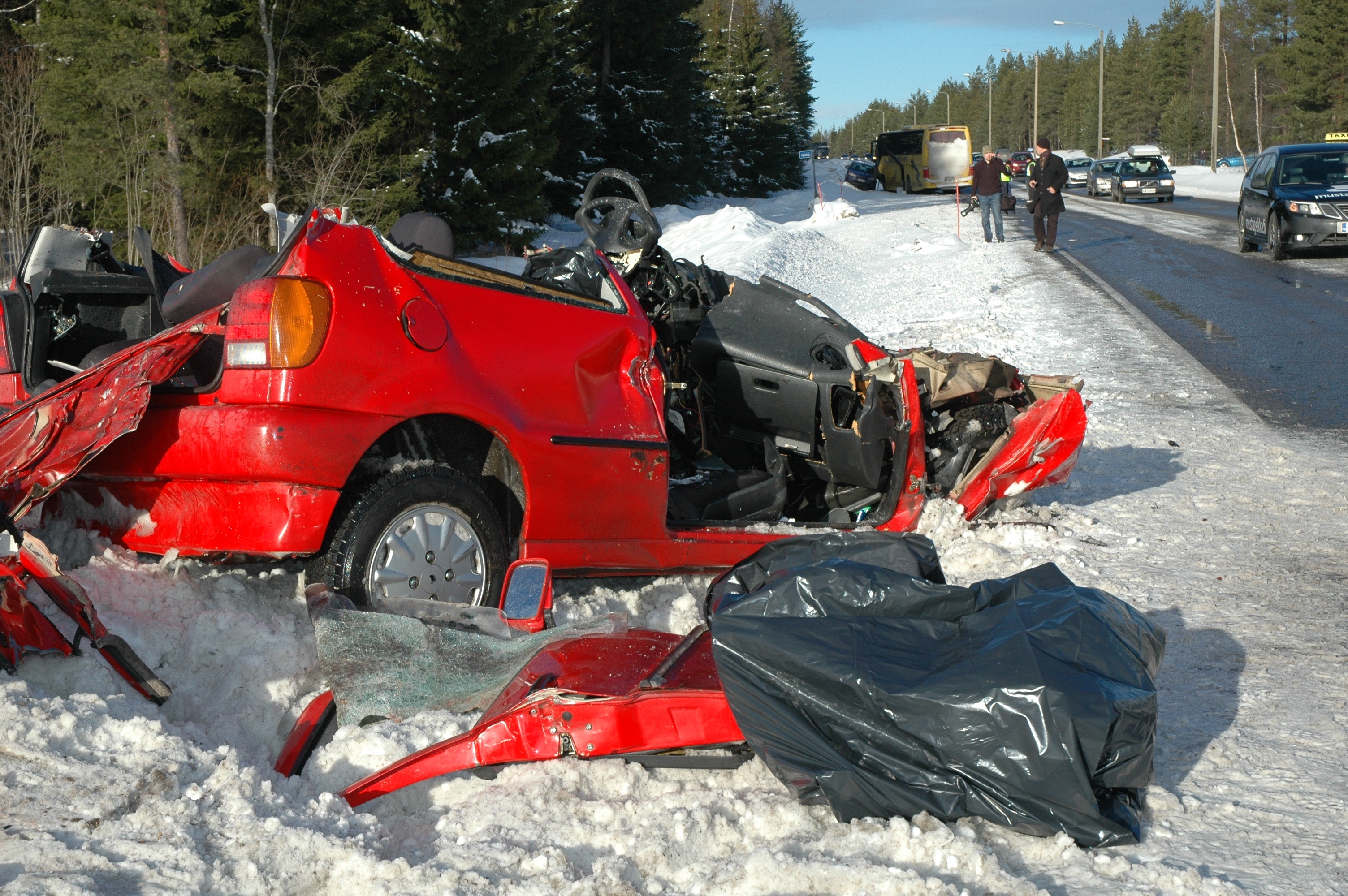 Onnettomuus tapahtui hieman ennen puolta kymmentä tiistaina.
