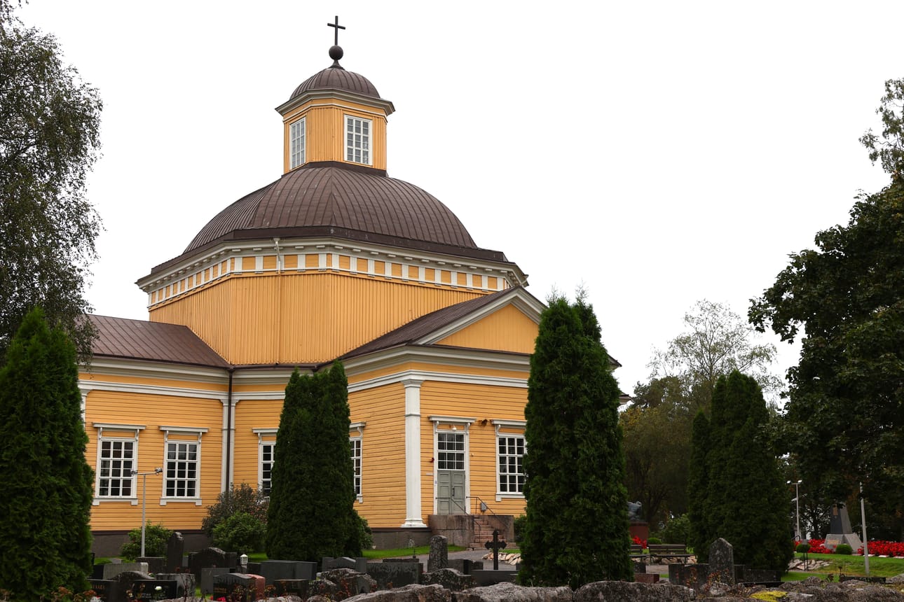 Isojoella kirkkoneuvosto päätti muun muassa ensi vuoden kirkollisveroista. Arkistokuva.