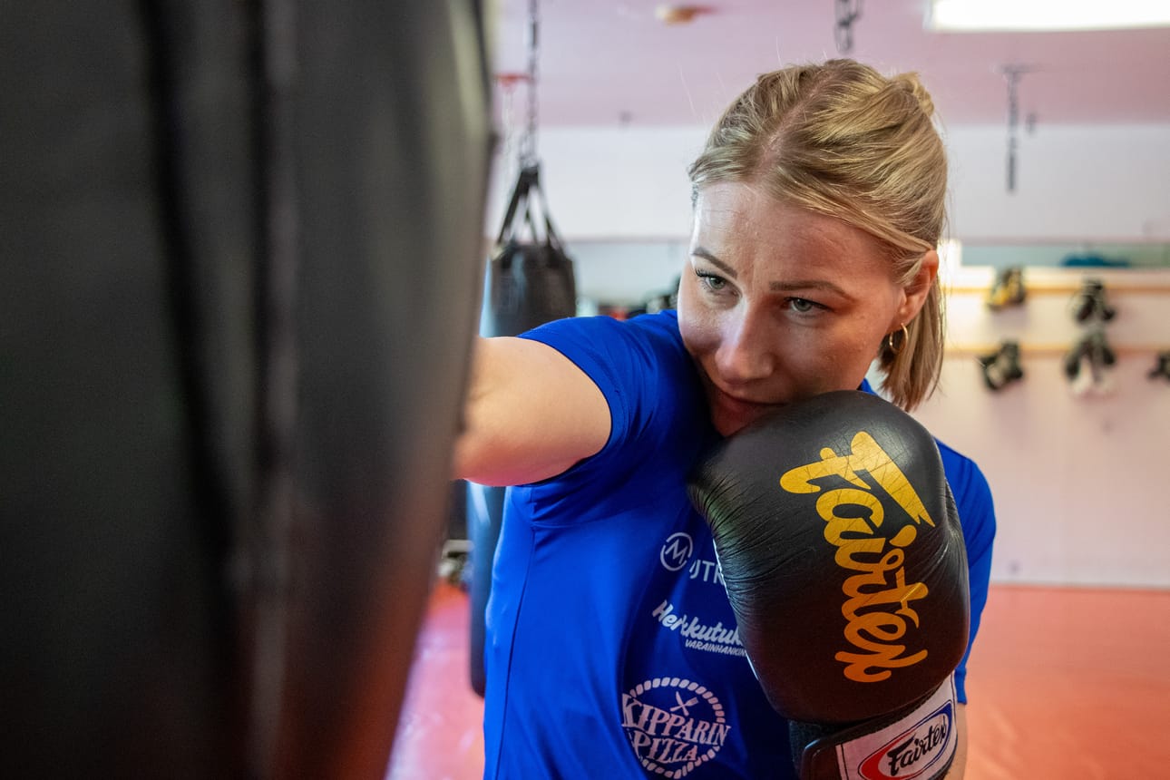 Laura Myllymäki näki Euroopan parhaiden nyrkkeilijöiden tason EM-kisoissa.