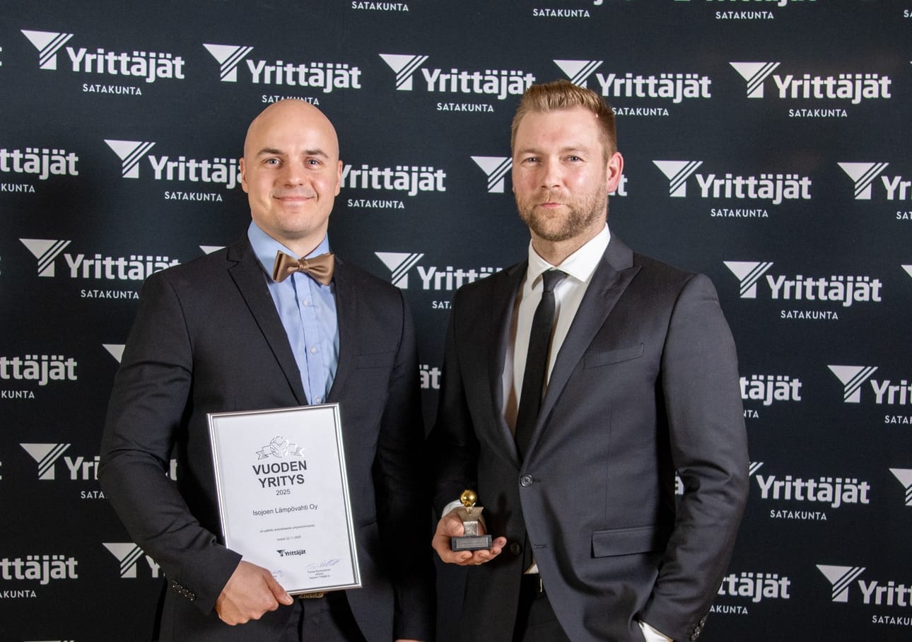 Saku Rinta-Kauhajärvi ja Johannes Vanhatalo saivat tunnustusta viikonloppuna järjestetyssä kolmen kunnan yrittäjien juhlassa.