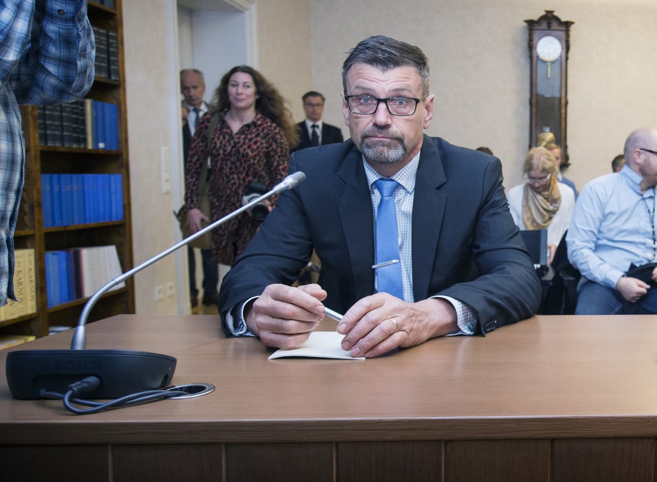 Valtakunnansyyttäjä Matti Nissinen istui korkeimmassa oikeudessa syytettynä virkarikoksesta marraskuussa 2017. Hän sai sakkotuomioon, joka johti alkuvuonna 2018 lopulta myös hänen erottamiseensa.