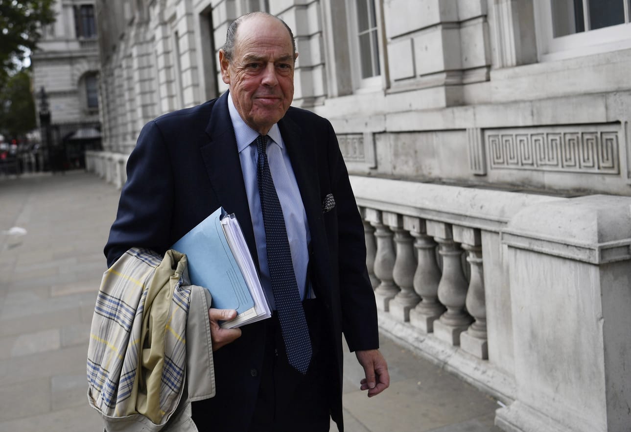 "Se oli onnenkauppaa. Tiesin mitä tein", kommentoi konservatiivipuolueesta erotettu Nicholas Soames myöhään tiistai-iltana.