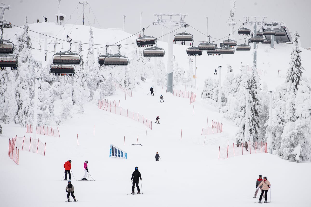 Ruka 2030 -hankkeessa rakennetaan verkosto edistämään investointihankkeiden toteutumista Rukan alueelle ja lisäämään yhteistyötä. Kuva on Rukan Vuosselista 20.2.2024.
