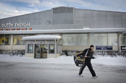 Muistatko, kun kylmässä Oulun jäähallissa tarvittiin pipo ja hanskat? Nyt lähes 50-vuotiaan hallin elinkaari on päättymässä
