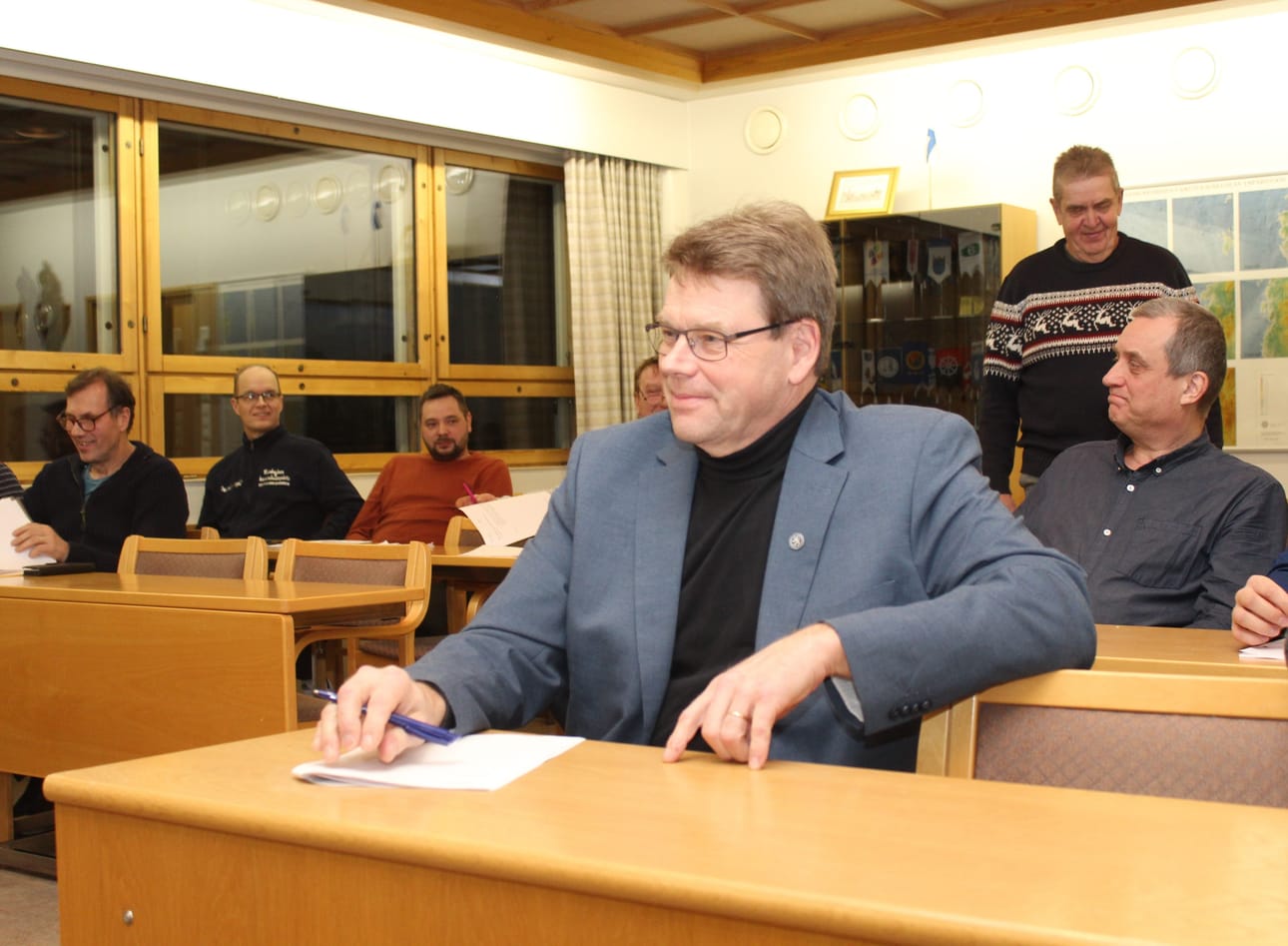 Jukka Kohtala Karijoen kunnanvaltuuston eilisillan kokouksessa.