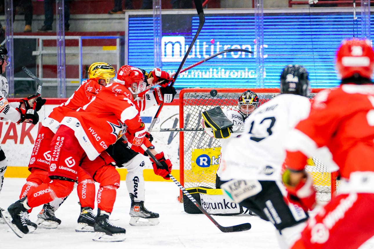 Sport ja JYP kuuluvat koronan kanssa kamppaileviin jääkiekkoliigan joukkueisiin.