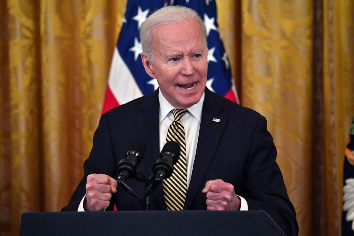 Biden sanoi pitävänsä Venäjän presidenttiä Vladimir Putinia sotarikollisena Venäjän Ukrainaan tekemän hyökkäyksen vuoksi. Lehtikuva/AFP