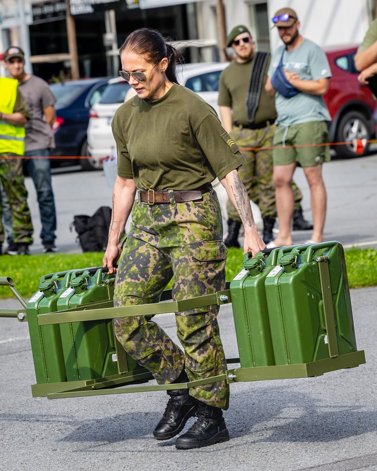 Vahvin Reserviläinen -kilpailut järjestetään 19.8. Ylihärmässä Anssin Jussin Areenalla. Tässä naisten keskisarjan viimevuotinen SM-kultamitalisti Heidi Reijo taistelijan pyörässä.