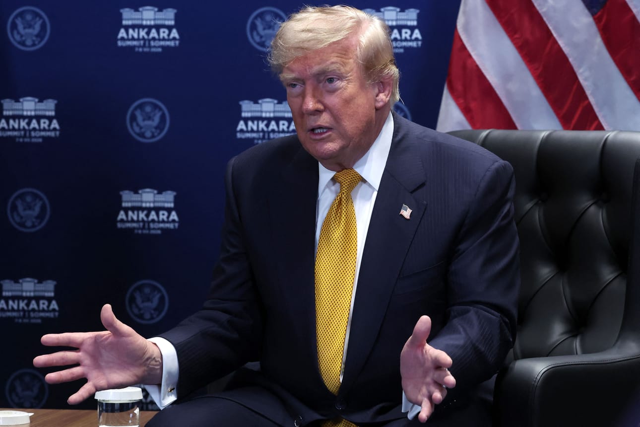 Presidentti Donald Trump kommentoi Grönlantia Naton huippukokouksessa.
