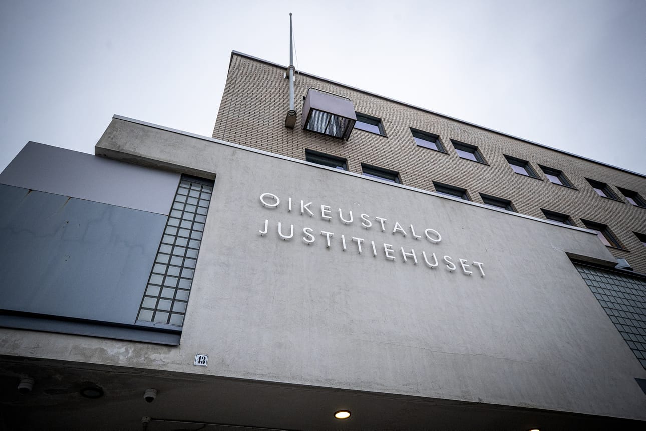 Oikeudenkäynti asiassa alkoi torstaina Pohjanmaan käräjäoikeudessa.