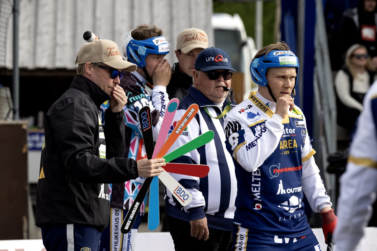 Pelinjohtaja Petri Tuuva sai joukkueineen maksettua potut pottuina, kun KeKi haki pisteet Sotkamosta.