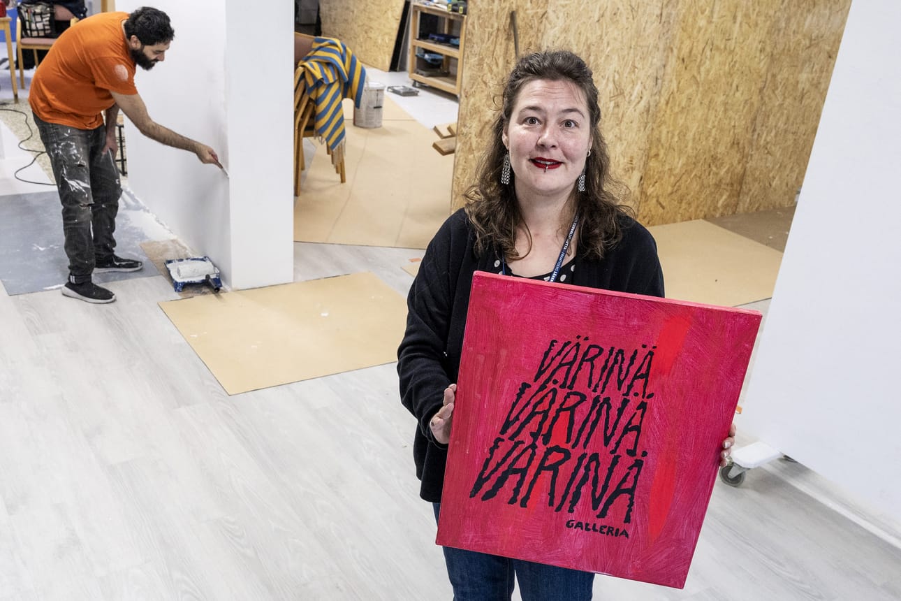 Kulttuuriyhdistys Valsassa on reipasta ja hyvin työmotivoitunutta porukkaa, puheenjohtajan Eveliina Mänty-Ollanen kehaisee. Uutta tilaa remontoimassa myös Christian Flores.