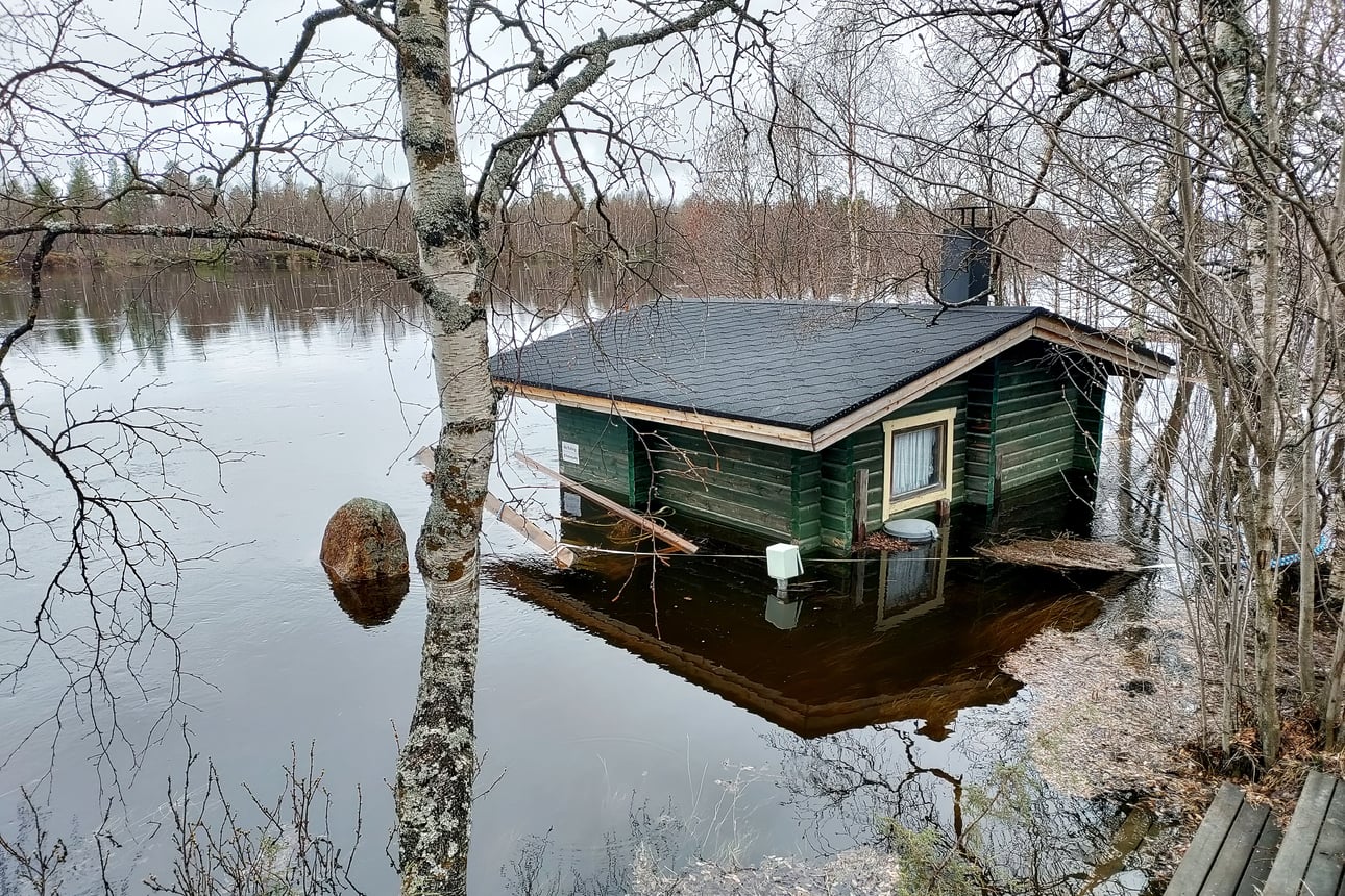 Lapin jokien tulvat alkavat olla huipussaan – Ivalojoen tulva aiheutti sunnuntaina pelastustehtävän