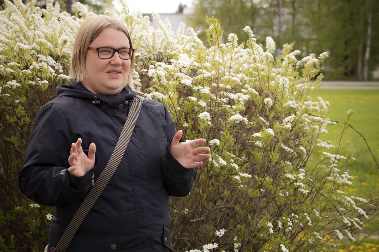 Heidi Matkaselkä korostaa, ettei valtuustokysymyksellä hyökätä ketään vastaan. Myös uskonnottomien perusoikeuksia on kunnioitettava.