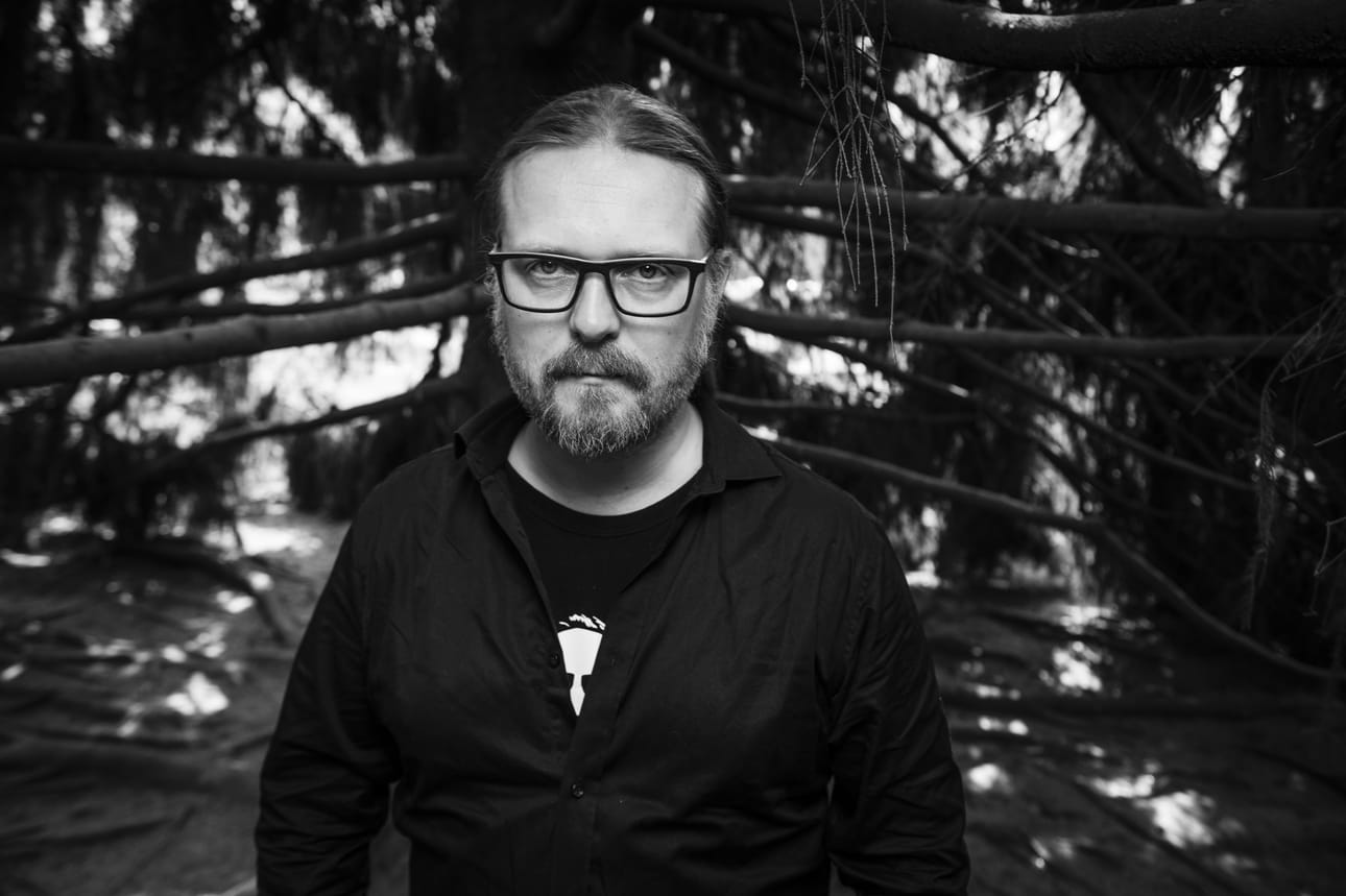 Marko Hautalan novellikokoelmassa on mukana muun muassa novelli Varpaat. Tarina oli ehdolla yhdysvaltalaisen Shirley Jackson Award -palkinnon saajaksi. Hautala on ensimmäinen suomalainen, joka on päässyt ehdokaslistalle.
