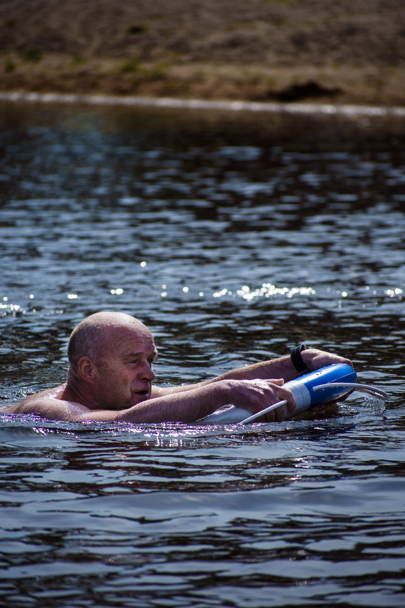 Risto Tynin viimeiset kolme työpäivää vakuutusyhtiössä ennen vanhuuseläkettä lähtivät liikkeelle pelasturenkaalla pelastautumisella.