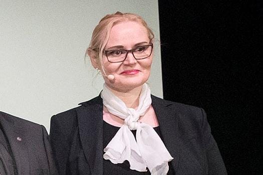 Kansanedustaja Veera Ruoho ei pelkää eduskuntaryhmänsä rangaistuksia. Kuva: Timo Marttila