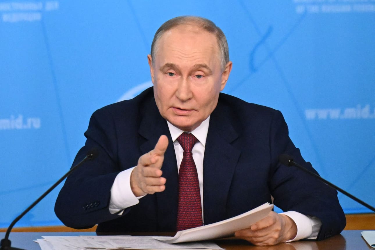 Venäjän presidentti Vladimir Putinin mukaan Ukrainassa taistelee lähes 700 000 venäläissotilasta. LEHTIKUVA/AFP