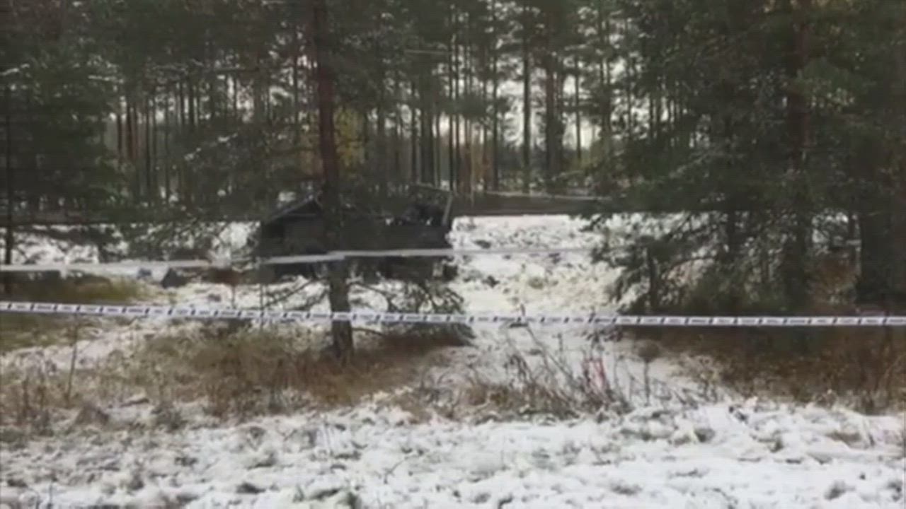 Neljä kuoli puolustusvoimien ajoneuvon ja junan törmättyä Raaseporissa - tältä turmapaikalla näyttää