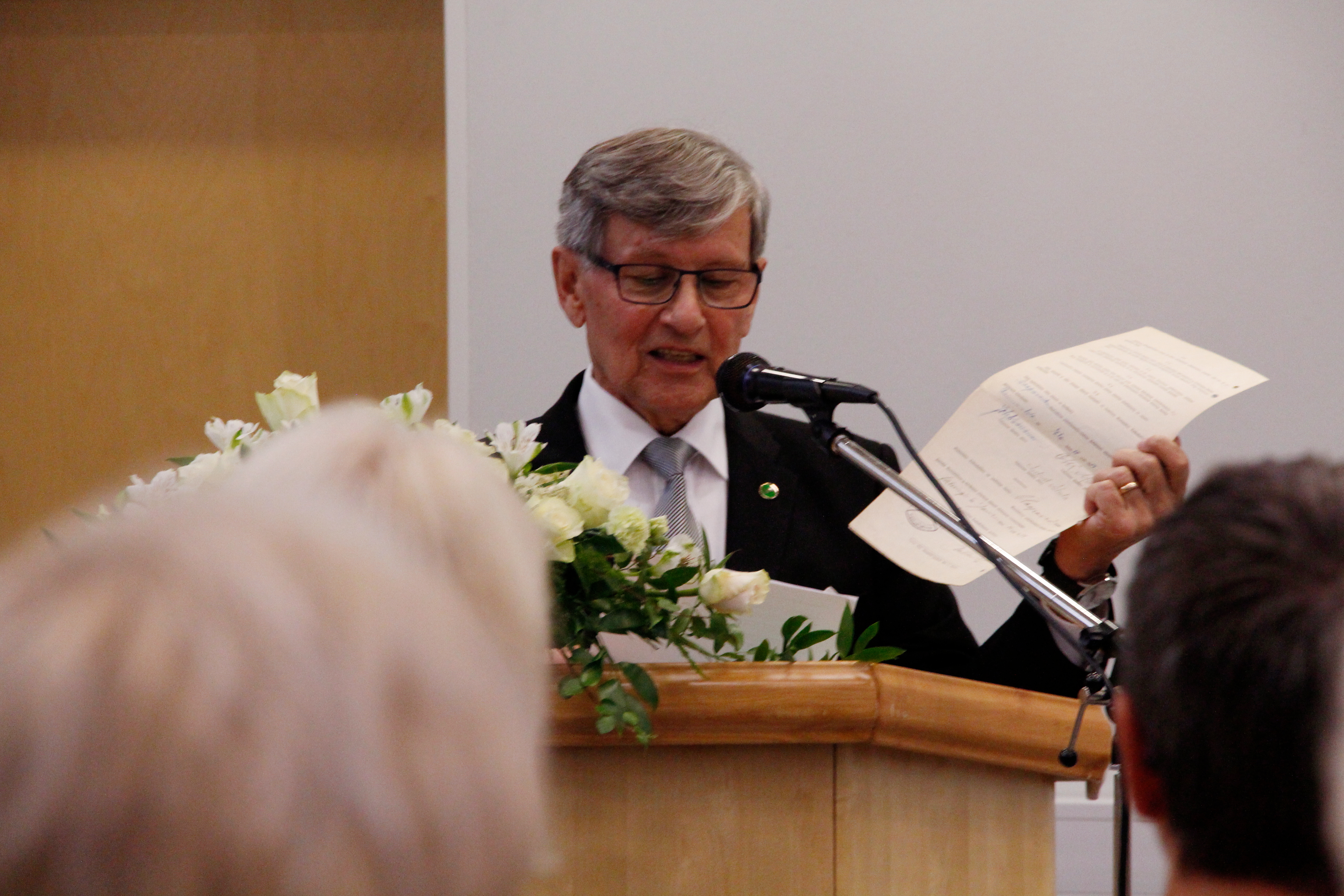 Matti Tallgren on koonnut puolueen historiikin tasavuosijuhliin. 