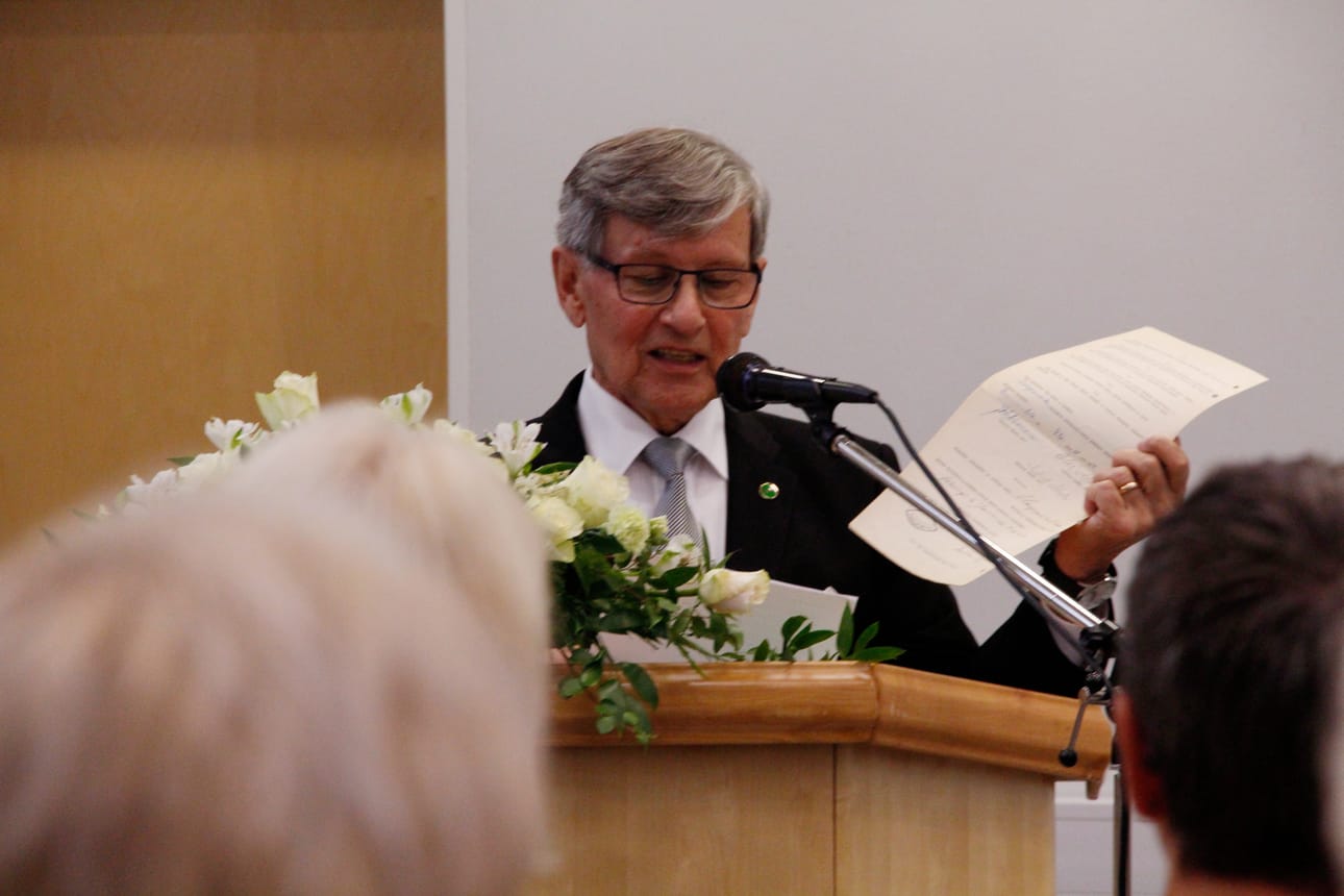 Matti Tallgren on koonnut puolueen historiikin tasavuosijuhliin.