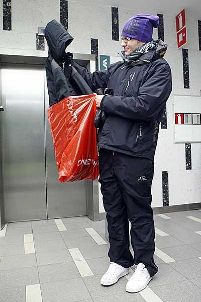 Sami Pesonen löysi takin puoleen hintaan.