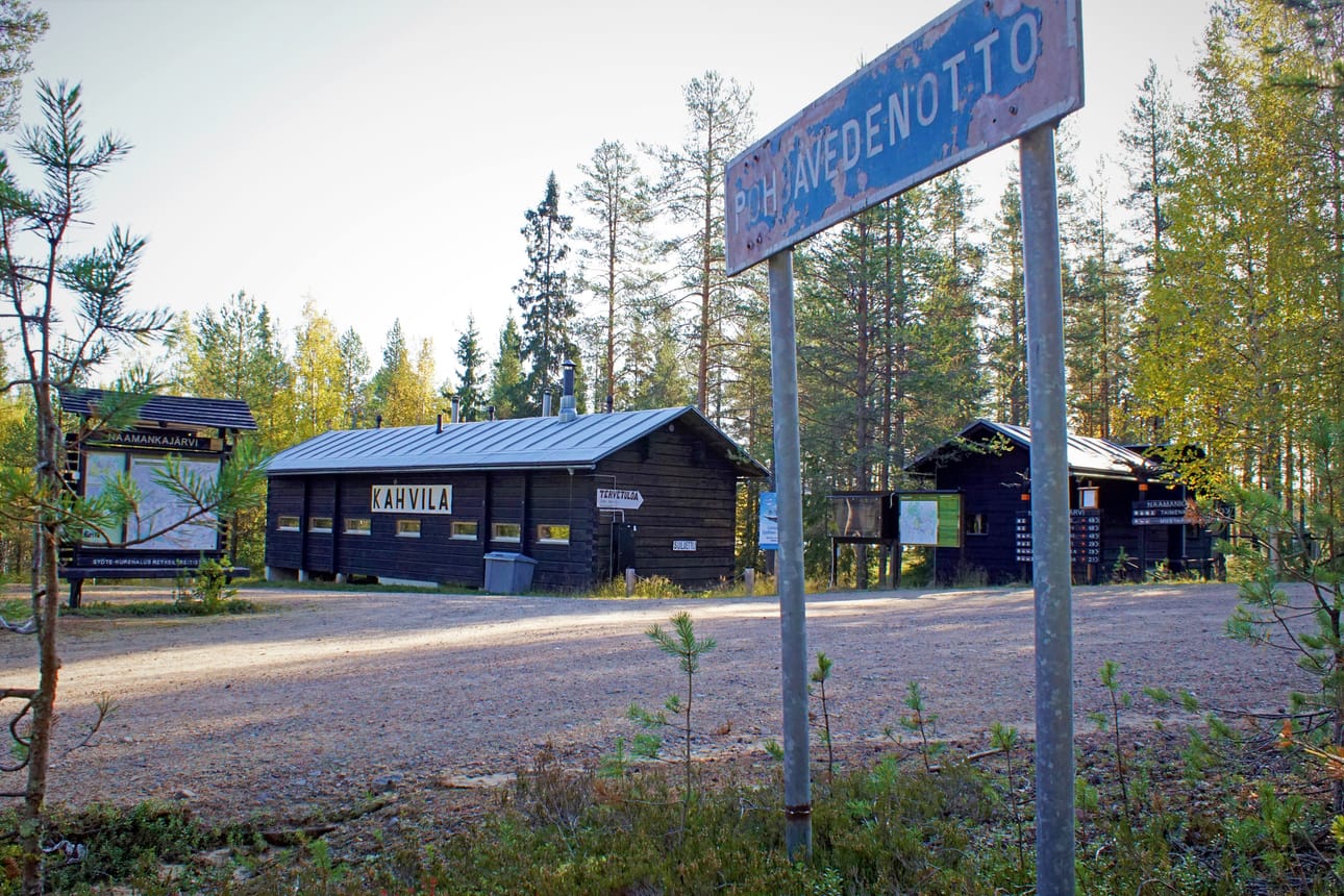 Vuonna 2003 Syötteelle valmistuneelle Naamankajärven toimintakeskukselle etsitään uutta omistajaa.