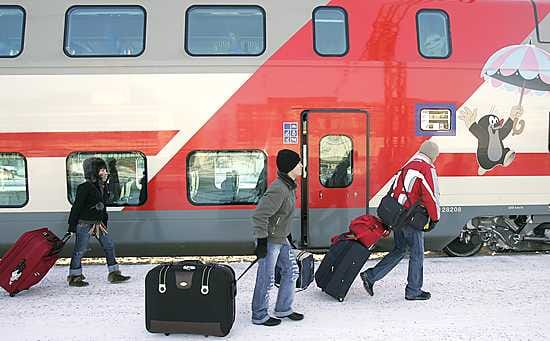 Torstaista lähtien yli tunnin viive korvataan junamatkustajille.