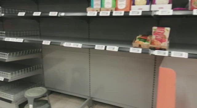 Hyllyt tyhjenivät Kaakkurin Citymarketissa