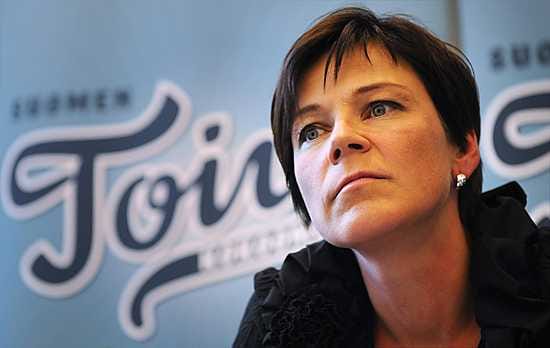 Kokoomuksen kansanedustaja Marja Tiura.
