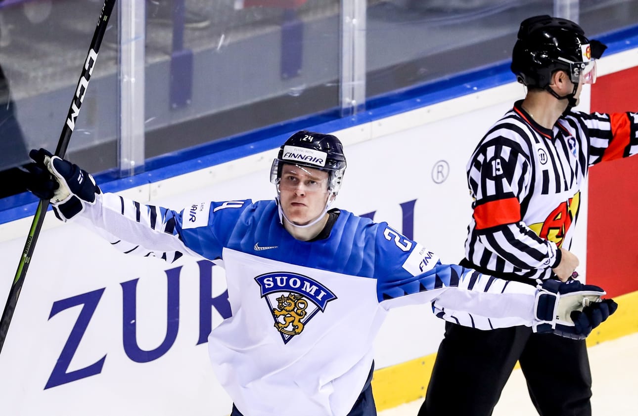 Kaapo Kakko pääsi jälleen tuulettamaan yhtä täysosumaa, kun nuorukainen iski pelin tasalukemiin.