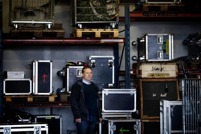 Lakeus Sound Oy:n toimitusjohtaja Jyrki Keskisellä on viime aikoina ollut aikaa siivota yrityksensä toimitiloja. – Työntekijöille, joista suurin osa on freelancereita, ilmoitimme, että kesällä ei ole mitään töitä. KUVA: JAAKKO ELENIUS