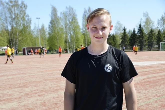 Jurvalainen Valtteri Lehtonen aloitti jalkapalloilun Jurva70:n riveissä kuusivuotiaana. Nyt Lehtonen on 18-vuotias ja pelannut ensimmäisen Veikkausliigaottelunsa. KUVA: JAANA ALA-LAHTI
