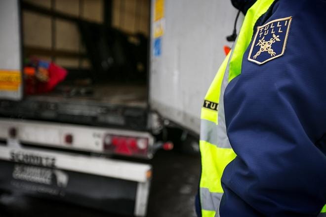 Pohjanmaalla kotipaikkaa pitävä yritys on Tullin esitutkinnan perusteella ostanut väärennetyksi epäiltyä öljyä Puolasta ja tuonut sitä maahan. Kuva: Timo Annanpalo/arkisto
