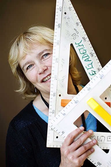 Oulun normaalikoulun matematiikan opettajan Hellevi Kupilan mielestä koulumenestystä ei ratkaise tietotekniikka vaan oppilaan oma työ.