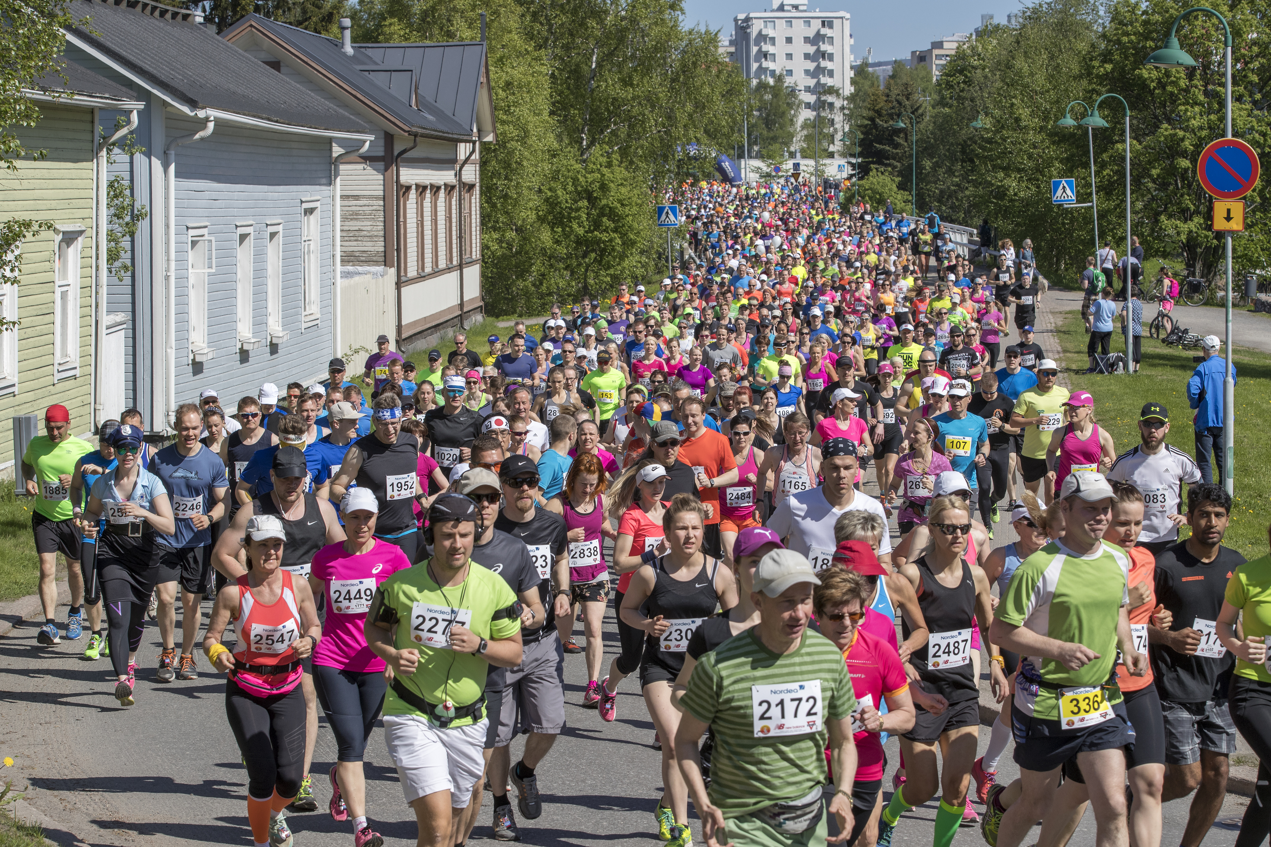 Terwamaratonille povataan tänäkin vuonna aurinkoista säätä ja noin 10 asteen lämpöä. Kuva viime vuoden tapahtumasta.