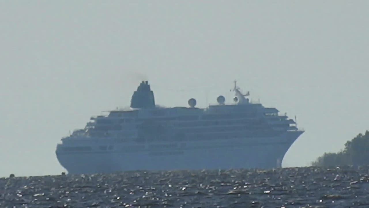 MS Amadean lähtö Oulusta