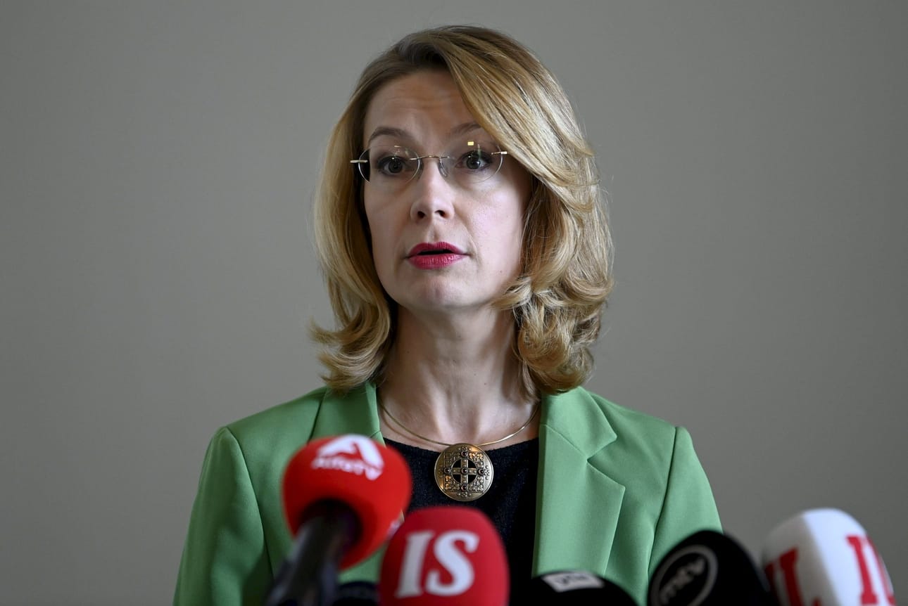 SDP:n ryhmäjohtajan tehtävää tavoittelemaan ovat ilmoittautuneet viime hallituskaudella ministereinä toimineet Krista Kiuru ja Tytti Tuppurainen (kuvassa). Lehtikuva / Emmi Korhonen
