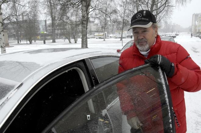 Auto tuli, mutta rahat katosivat. Martti Puoskari uskoo joutuneensa identiteettivarkauden kohteeksi autokaupan yhteydessä. KP/TAPIO LEHTINEN