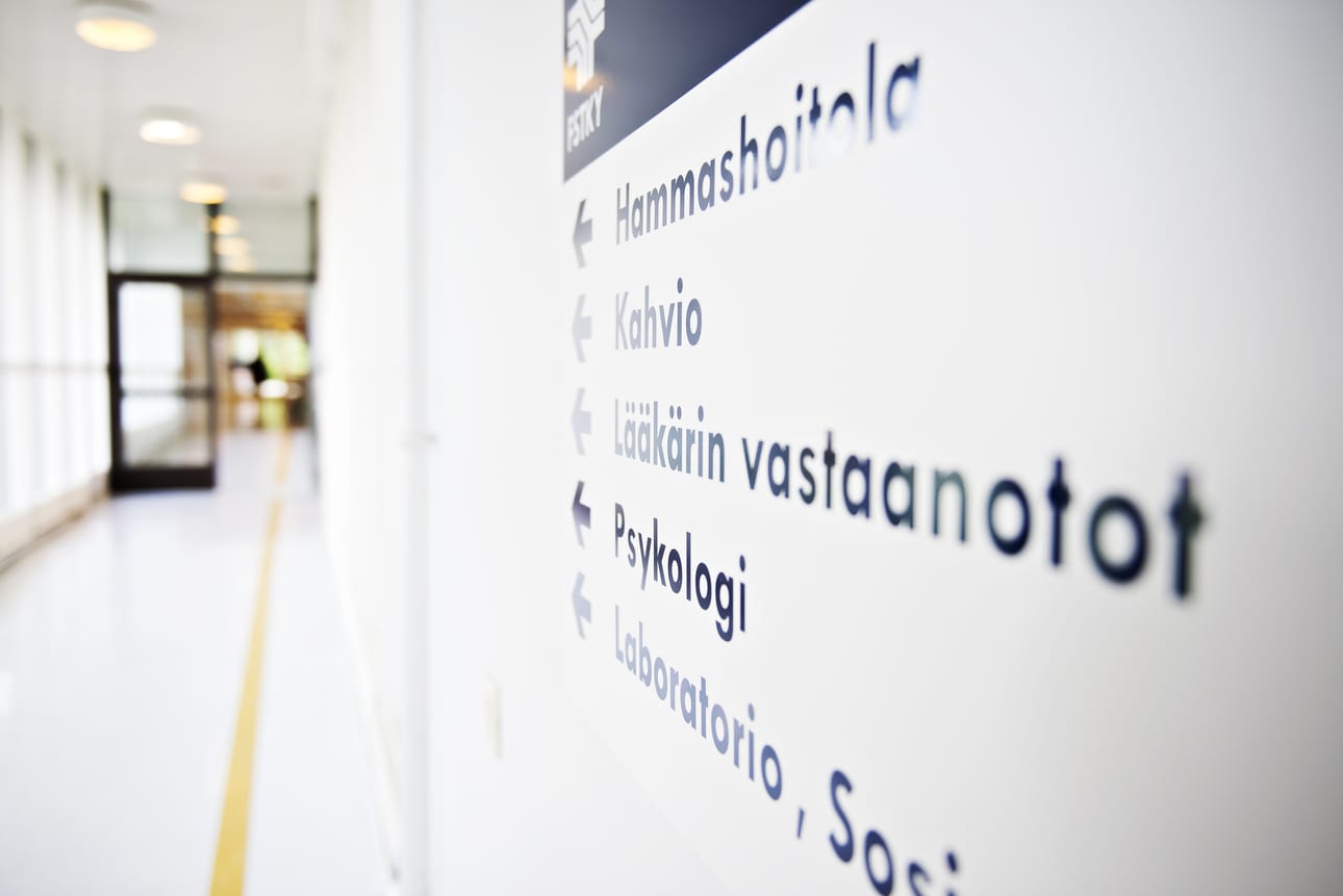 Yrittäjät ja palkkatyötä tekevät uskovat, että sote- ja maakuntauudistus vaikuttaa positiivisesti esimerkiksi lääkärille pääsyyn. Työttömät ovat toista mieltä.