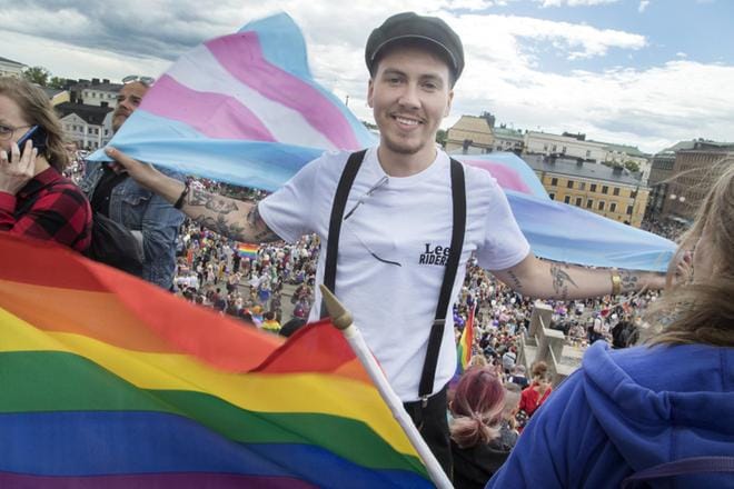 Trasek ry:n varapuheenjohtaja Kasper Kivistö ei ole kokenut hetkeäkään elämästään, että olisi tyttö. Joskus sukupuoliristiriitaa kokee vasta keski-ikäisenä, ja joskus ihminen ei koe sopivansa mihinkään sukupuoleen. Kivistön mukaan kaikki kokemukset ovat valideja.
