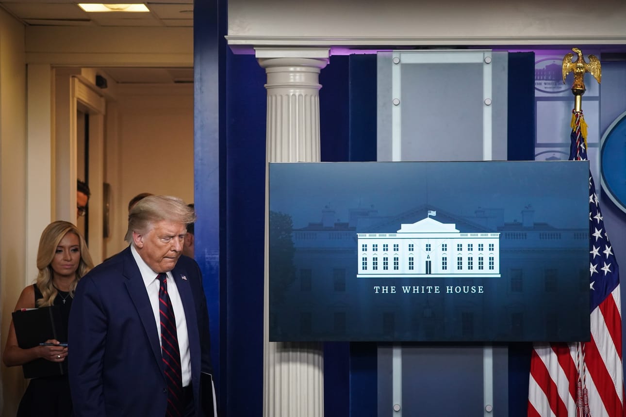 Ensimmäisessä koronavirukseen keskittyneessä tiedotustilaisuudessa kuukausiin presidentti Donald Trump kertoi, että koronaviruspandemia pahenee ennen kuin tilanne paranee.