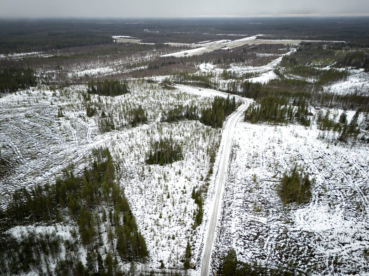 Massiivista datakeskusta kaavaillaan Iihin Hervan alueelle.